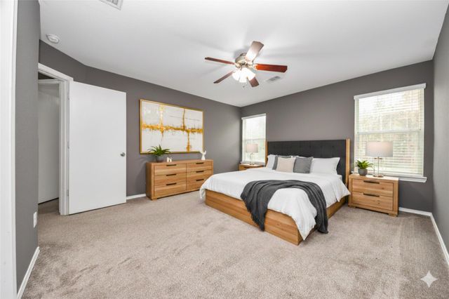 9967 Sterling Place Drive, Conroe, TX 77303