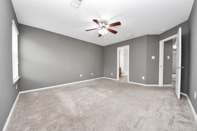 9967 Sterling Place Drive, Conroe, TX 77303