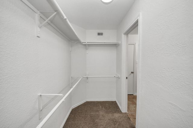 9967 Sterling Place Drive, Conroe, TX 77303