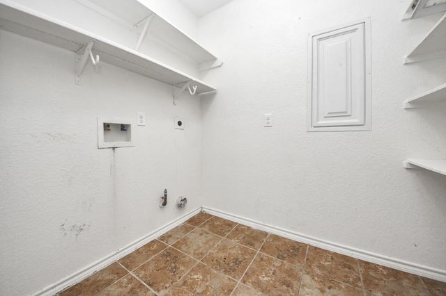 9967 Sterling Place Drive, Conroe, TX 77303