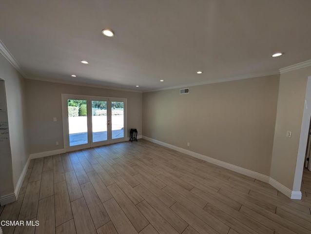 22525 Dardenne Street, Calabasas, CA 91302