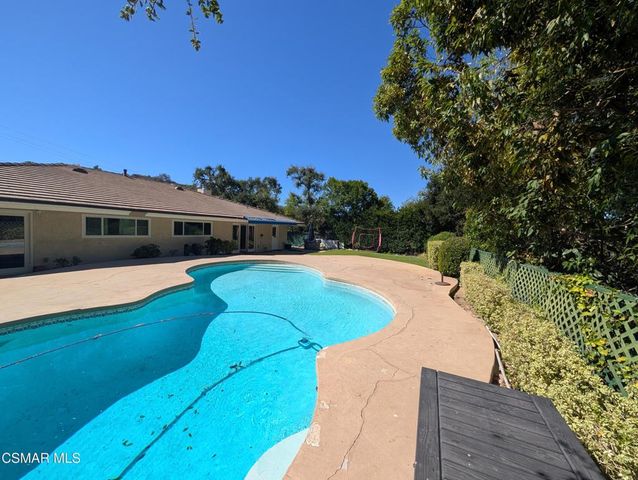 22525 Dardenne Street, Calabasas, CA 91302