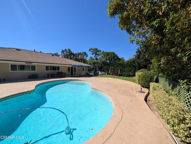 22525 Dardenne Street, Calabasas, CA 91302