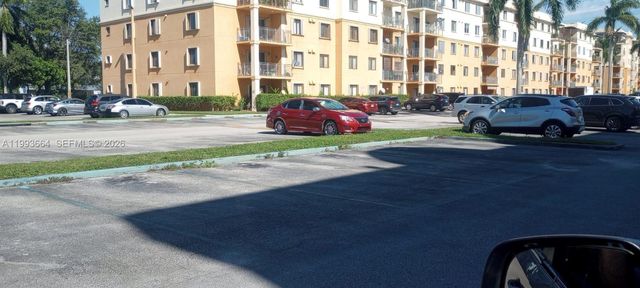 9360 Fontainebleau Blvd 104, Miami, FL 33172