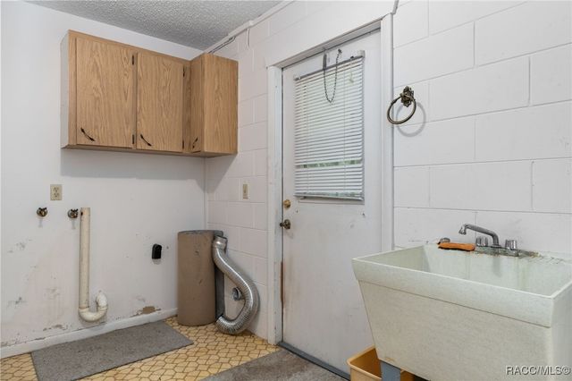 8738 E Clearview Street, Floral City, FL 34436