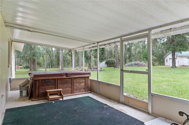 8738 E Clearview Street, Floral City, FL 34436
