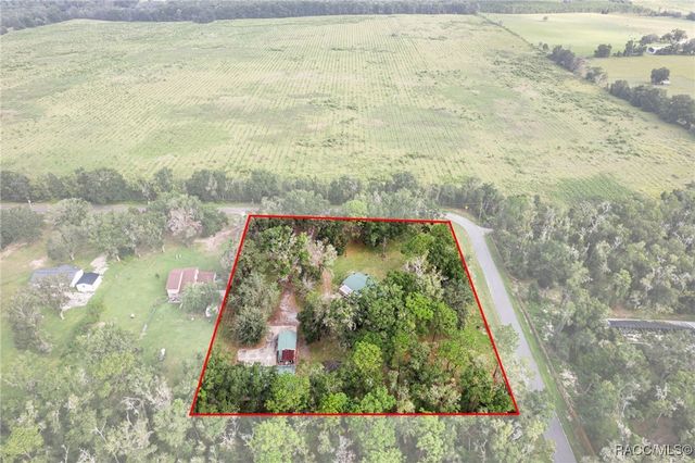 8738 E Clearview Street, Floral City, FL 34436
