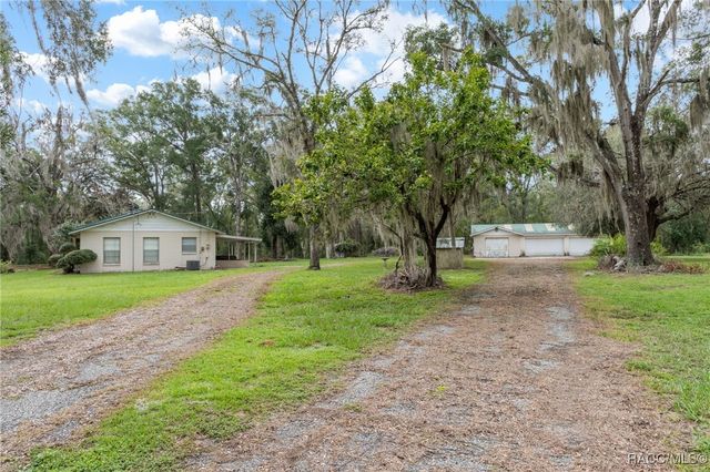 8738 E Clearview Street, Floral City, FL 34436