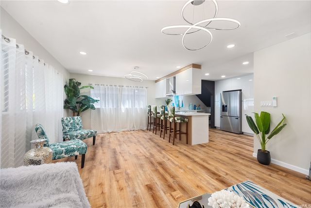 1812 Waiola Street A, Honolulu, HI 96826