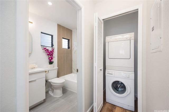 1812 Waiola Street A, Honolulu, HI 96826