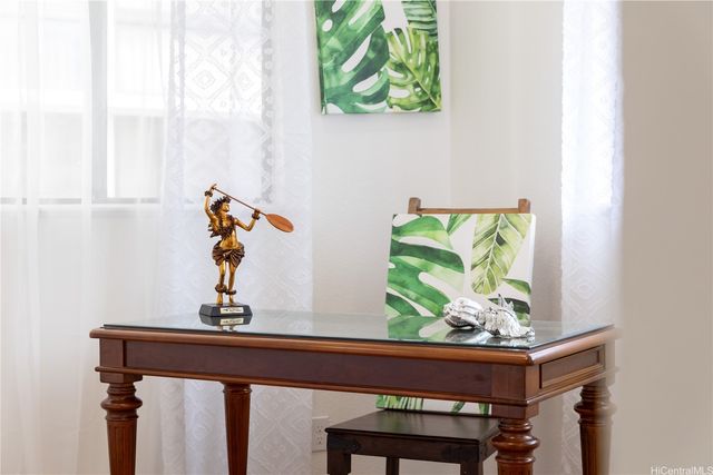 1812 Waiola Street A, Honolulu, HI 96826