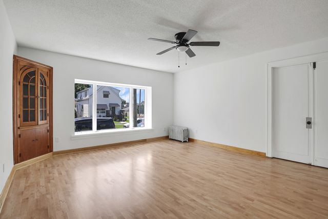 5441 S 74th Avenue, Summit, IL 60501