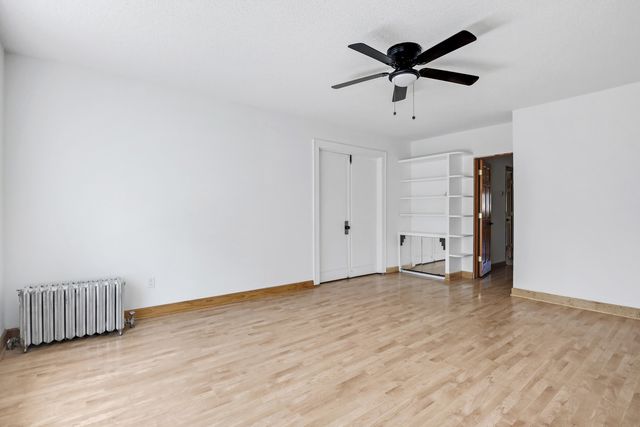 5441 S 74th Avenue, Summit, IL 60501