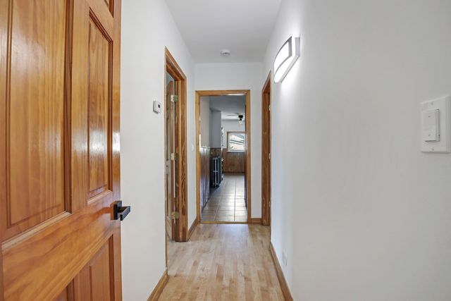 5441 S 74th Avenue, Summit, IL 60501
