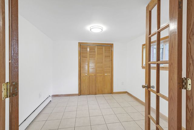 5441 S 74th Avenue, Summit, IL 60501