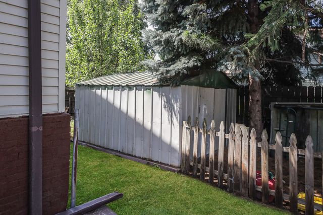 5441 S 74th Avenue, Summit, IL 60501