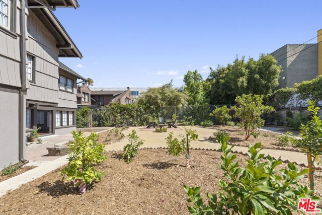 344 S Kingsley Drive, Los Angeles, CA 90020