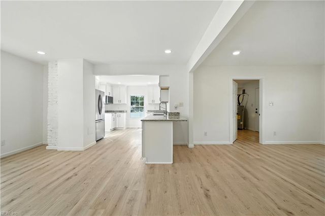 913 E Washington ST, Suffolk, VA 23434