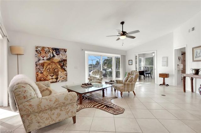 2562 SW 27th PL, Cape Coral, FL 33914