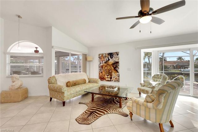 2562 SW 27th PL, Cape Coral, FL 33914