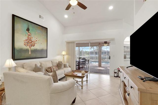 2562 SW 27th PL, Cape Coral, FL 33914