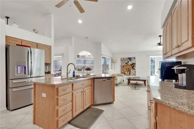 2562 SW 27th PL, Cape Coral, FL 33914