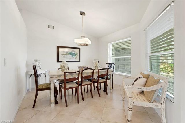 2562 SW 27th PL, Cape Coral, FL 33914