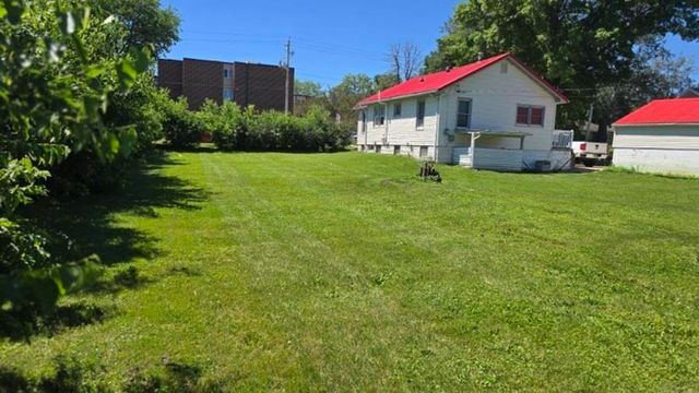 1821 E Ridgeway Avenue, Waterloo, IA 50702