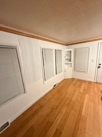 1821 E Ridgeway Avenue, Waterloo, IA 50702