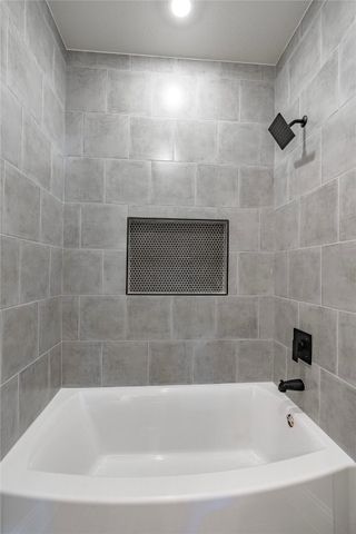 2825 Steepleridge Circle, Granbury, TX 76048
