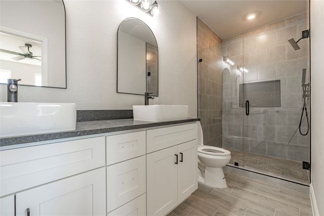2825 Steepleridge Circle, Granbury, TX 76048