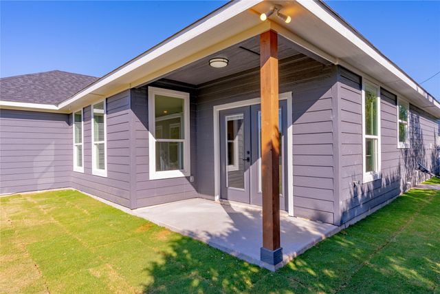 2825 Steepleridge Circle, Granbury, TX 76048