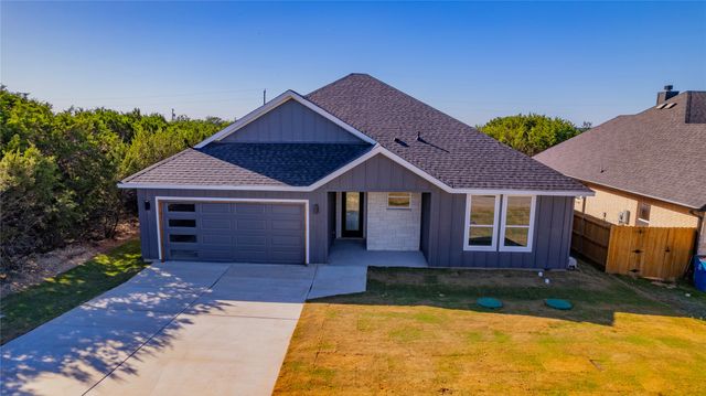 2825 Steepleridge Circle, Granbury, TX 76048