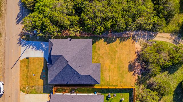 2825 Steepleridge Circle, Granbury, TX 76048