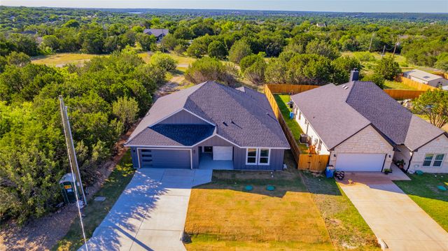 2825 Steepleridge Circle, Granbury, TX 76048