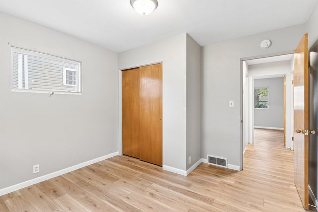 914 Loretta Avenue, Waterloo, IA 50702