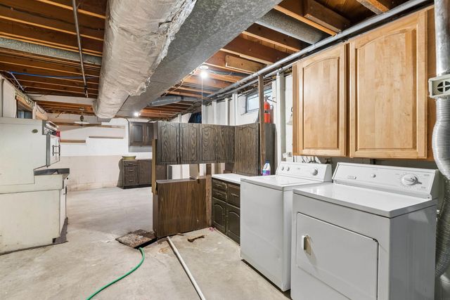 914 Loretta Avenue, Waterloo, IA 50702