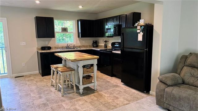196 Raintree Lane, Painesville, OH 44077
