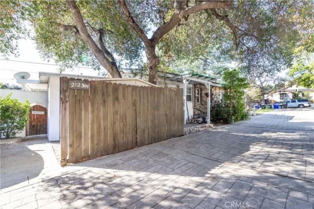 2123 Crescent, Montrose, CA 91020