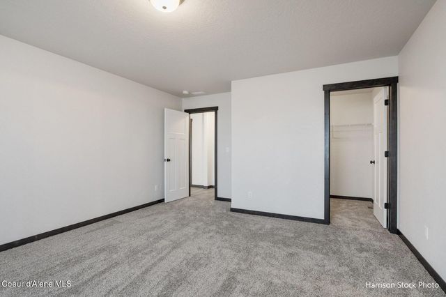 11699 N SIMMONS LN, Rathdrum, ID 83858