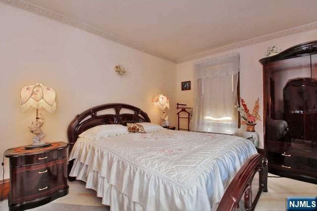 333 Henry Street, Hasbrouck Heights, NJ 07604