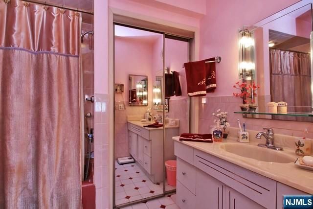 333 Henry Street, Hasbrouck Heights, NJ 07604