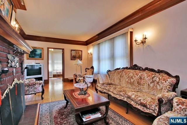 333 Henry Street, Hasbrouck Heights, NJ 07604