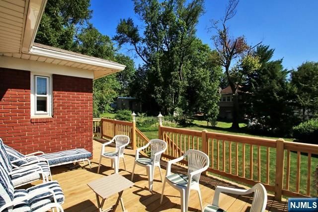 333 Henry Street, Hasbrouck Heights, NJ 07604