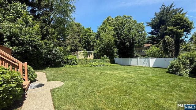 333 Henry Street, Hasbrouck Heights, NJ 07604