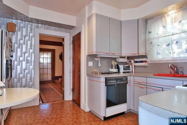 333 Henry Street, Hasbrouck Heights, NJ 07604