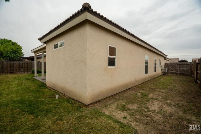 6518 Bangor Place, Bakersfield, CA 93313