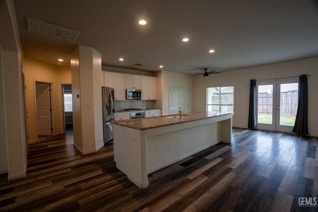 6518 Bangor Place, Bakersfield, CA 93313