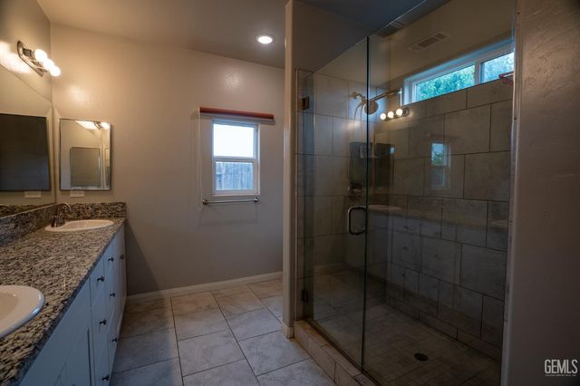 6518 Bangor Place, Bakersfield, CA 93313