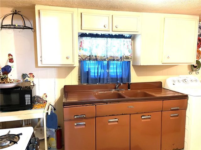 2504 Goliad St, Corpus Christi, TX 78405
